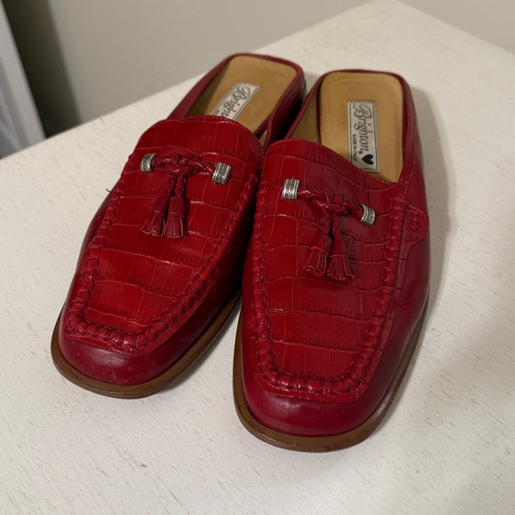 Brighton Shoes - Vintage Brighton Women’s (Julie) Red Crocodile Embossed Leather Mules / Size 8.5